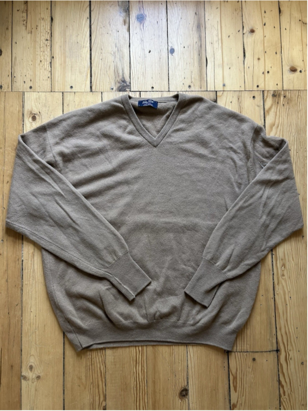 Vintage 90’s Peter Scott Scotland Lambswool V-Neck Sweater Tan Camel Mens Sz 48